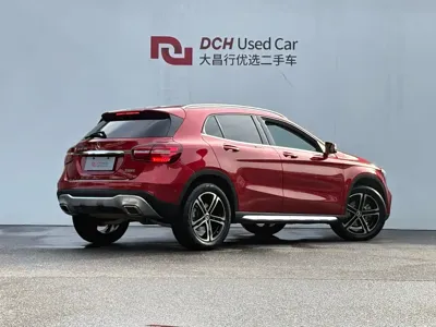 Mercedes-Benz GLA 2018, 74000 км, за 55800 CNY