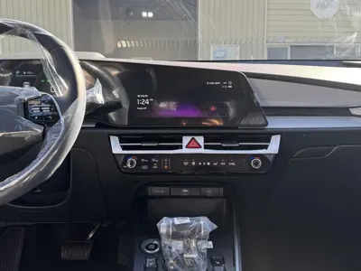Kia Niro 2026, 1603 км, за 27680000 KRW - фото 11