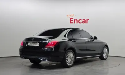Mercedes-Benz C-Class 2017, 124187 км, за 14500000 KRW