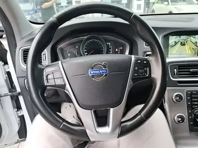 Volvo S60 2015, 176400 км, за 33300 CNY - фото 11