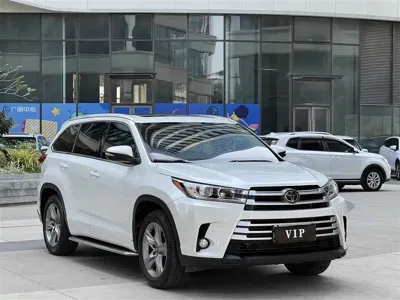 Toyota Highlander 2021, 70000 км, за 139800 CNY