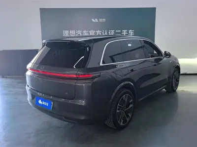 Li Auto Li L8 2025, 11299 км, за 264800 CNY