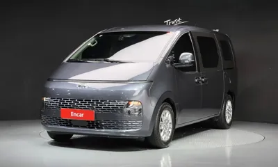Hyundai Staria · 2023 год