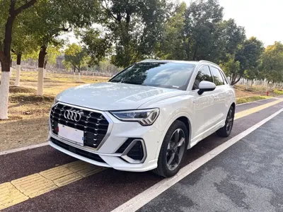 Audi Q3 · 2022 год