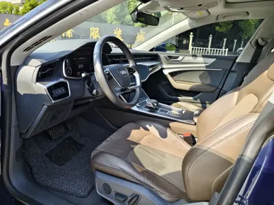 Audi A7L 2023, 59700 км, за 213800 CNY - фото 4