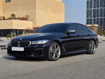 BMW 5-Series · 2023 год