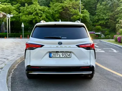Toyota Sienna 2022, 17995 км, за 48900000 KRW