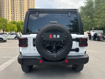 Jeep Wrangler 2020, 104000 км, за 199800 CNY - фото 8