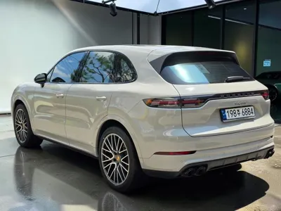Porsche Cayenne 2023, 28000 км, за 98200000 KRW - фото 6