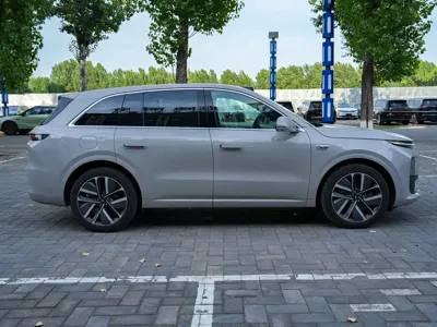 Li Auto Li L6 2024, 14000 км, за 191800 CNY