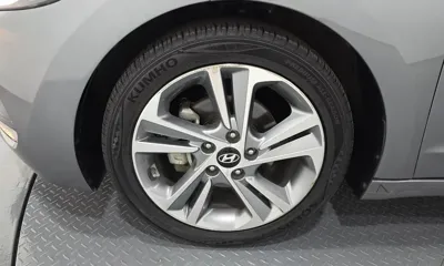Hyundai Avante 2017, 90845 км, за 9300000 KRW - фото 5