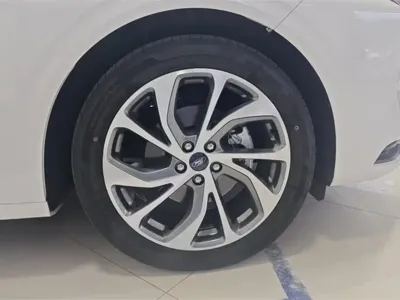 Ford Mondeo 2024, 40900 км, за 118900 CNY - фото 6