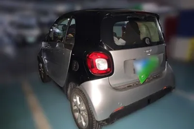 Smart Fortwo 2018, 32500 км, за 55209.99 CNY