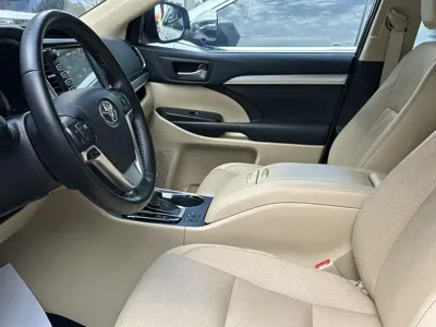 Toyota Highlander 2018, 123800 км, за 115800 CNY - фото 9