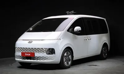 Hyundai Staria · 2023 год