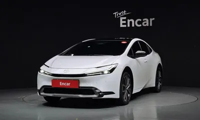 Toyota Prius · 2025 год