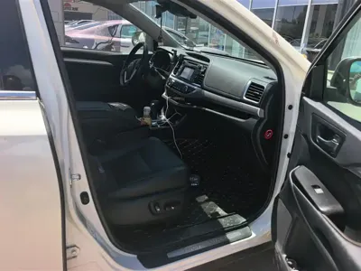 Toyota Highlander 2018, 60900 км, за 125000 CNY - фото 8