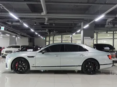 Bentley Flying Spur 2023, 28400 км, за 280000000 KRW