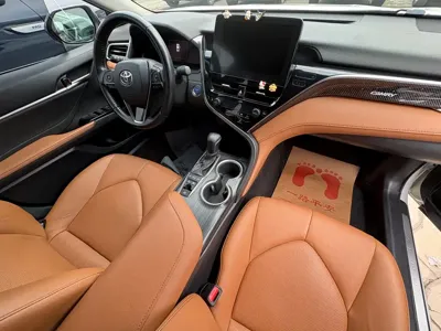 Toyota Camry 2022, 70000 км, за 98800 CNY - фото 12