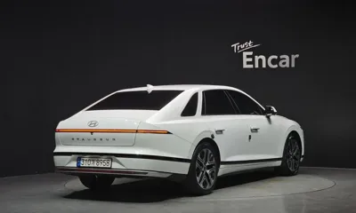 Hyundai Grandeur 2023, 24665 км, за 37000000 KRW