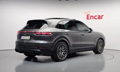 Porsche Cayenne 2021, 70207 км, за 93900000 KRW