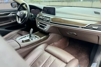 BMW 7 Series 2019, 121000 км, за 272882.11 CNY - фото 34