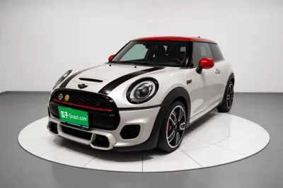 MINI JCW · 2017 год
