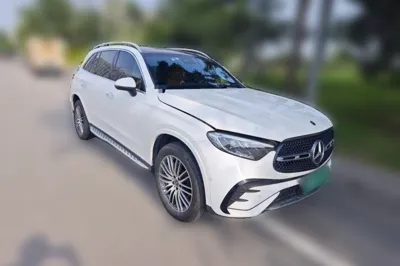Mercedes-Benz GLC 2023, 32500 км, за 283524.02 CNY