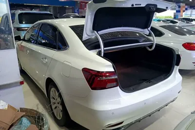 Roewe i6 New Energy 2017, 65199 км, за 42518.27 CNY