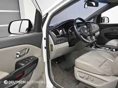 Kia Canival 2018, 184431 км, за 11990000 KRW - фото 11