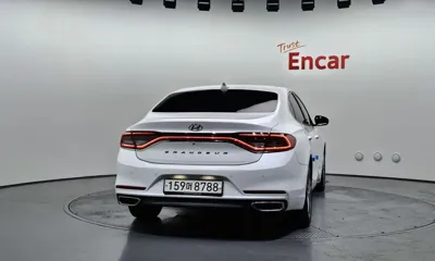 Hyundai Grandeur 2018, 133564 км, за 12800000 KRW