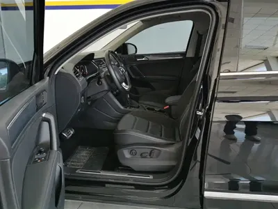 Volkswagen Tiguan L 2021, 52500 км, за 103800 CNY - фото 9