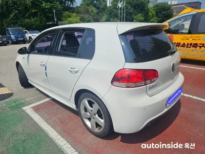 Volkswagen Golf 2013, 122000 км, за 4000000 KRW