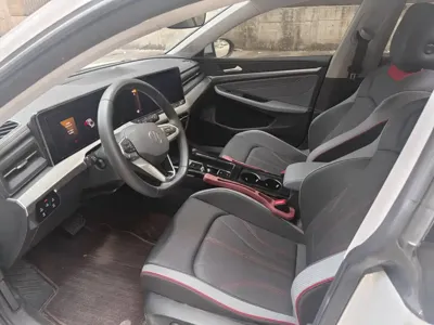 Volkswagen Lamando 2024, 30000 км, за 86400 CNY