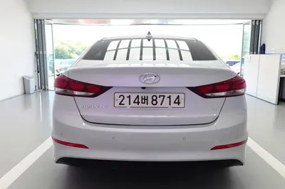Hyundai Avante 2018, 96112 км, за 10200000 KRW