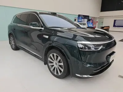 AITO 问界 AITO M8 2025, 34000 км, за 343400 CNY
