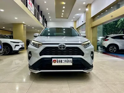 Toyota RAV4 2020, 72000 км, за 85800 CNY
