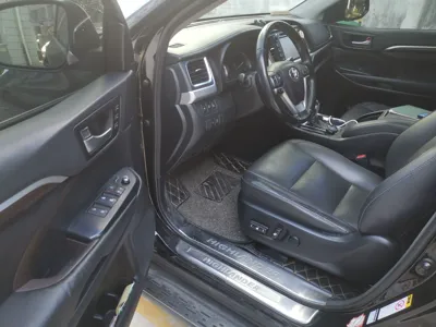 Toyota Highlander 2015, 129300 км, за 108574.9 CNY - фото 19