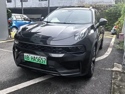 Lynk & Co 01 EM-P · 2022 год