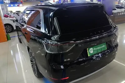 Hima AITO M9 2024, 33900 км, за 372678.27 CNY