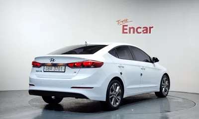 Hyundai Avante 2018, 65972 км, за 11800000 KRW - фото 2
