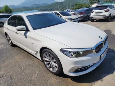 BMW 5-Series · 2018 год