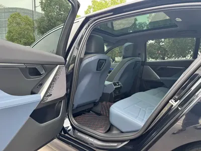 BMW i5 2025, 20000 км, за 229800 CNY - фото 6