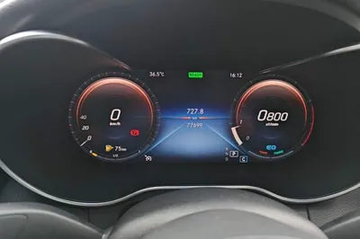 Mercedes-Benz C-Class 2019, 77700 км, за 113730.27 CNY - фото 14