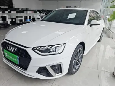 Audi A4L 2022, 30000 км, за 142300 CNY - фото 1