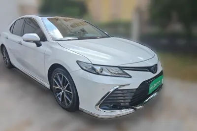 Toyota Camry 2023, 35200 км, за 135722.02 CNY