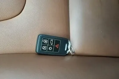 Volvo S60 2016, 176400 км, за 45145.31 CNY - фото 30