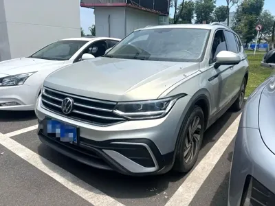 Volkswagen Tiguan L · 2022 год