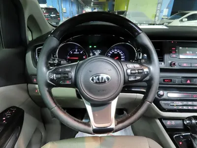 Kia Canival 2016, 206190 км, за 8300000 KRW - фото 15