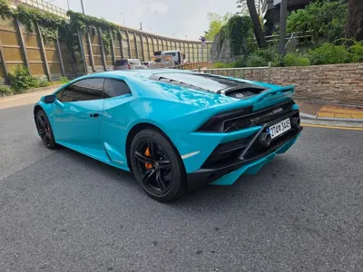 Lamborghini Huracan 2021, 9600 км, за 298000000 KRW